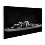 La ricerca dell'intimo perfetto per esaltare la bellezza della donna nuda