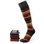 Calzini a righe: l'analisi dei migliori modelli per un intimo trendy e confortevole